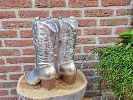 AMY BOOTS SILVER