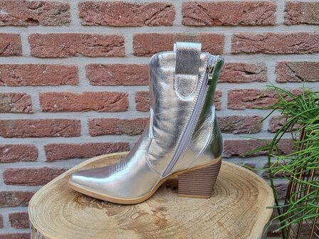 MARY BOOTS SILVER