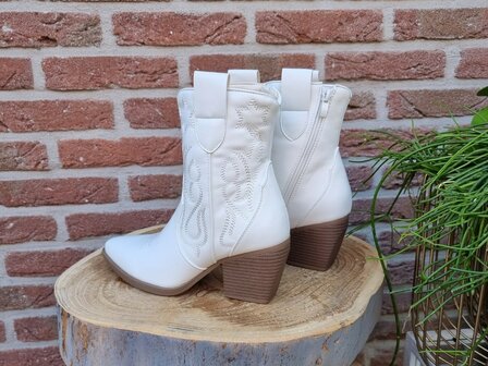 MARY BOOTS WHITE