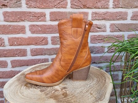 MARY BOOTS CAMEL