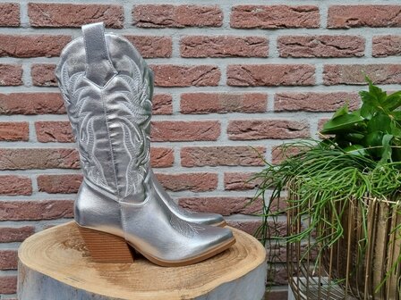 MILA BOOTS SILVER