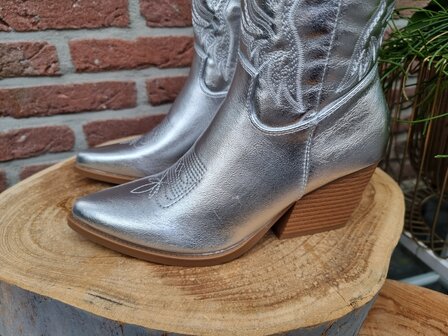 MILA BOOTS SILVER