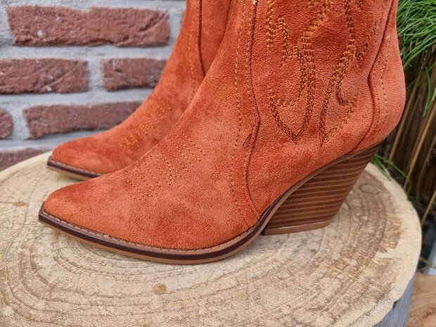 KYLIE BOOTS ORANGE