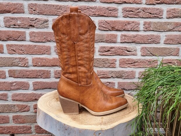 AMY BOOTS CAMEL