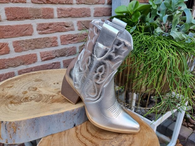 MARY BOOTS SILVER