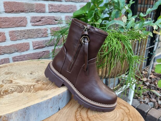 LIZZ BOOTS BROWN