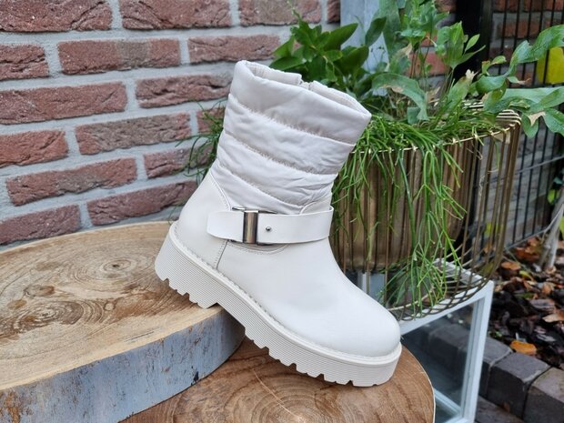 KATE BOOTS BEIGE